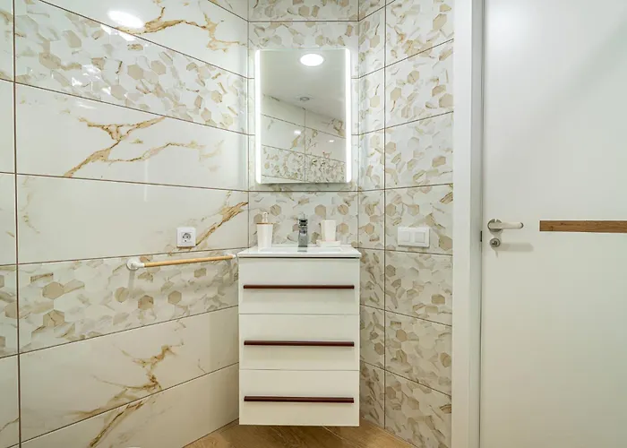 Luxury 2 Ocean View Wifi Free