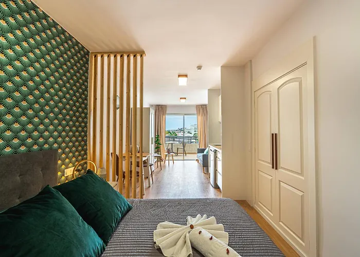 Luxury 2 Ocean View Wifi Free Адехе